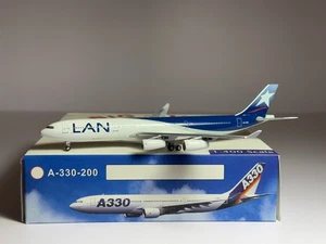 Aeroclassics 1:400 LAN Chile Airbus A340-300 CC-CQC ACCCCQC - Picture 1 of 2
