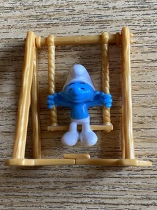 I PUFFI- PUFFO IN ALTALENA - Maxi Kinder - VINTAGE - Foto 1 di 1