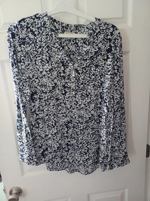 Faded Glory Women's LARGE Black, Ivory, Navy Blue 4 Button Shirt, Pullover - Image 1 of 4