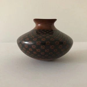 Native American Clay Pottery Jar by Olga Quezada, Mata Ortiz, Mexico.  - Picture 1 of 8