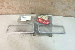 PAIR NOS GENUINE VEGA V47 TRIUMPH TR7 TR8 FRONT INDICATOR SIGNAL LAMP LENSES - Bild 1 von 5