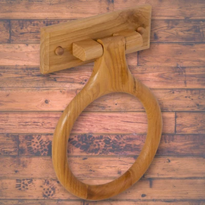 Anillo Toallero de Mano Casa Dalton Diseño Rústico en Madera Acabado Roble Miel Foto 1 de 4