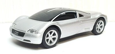 Motor de fricción fundido a presión SUNTORY AUDI AVUS QUATTRO modelo de iluminación aprox 1/50 3,5" Foto 1 de 3