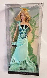 Statue Of Liberty Barbie Doll T3772 Dolls Of The World Landmark Collection 2009 - Picture 1 of 8