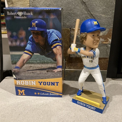 Robin Yount 2014 SGA Bobblehead Bobble Milwaukee Brewers Robert Haack Diamonds Cover