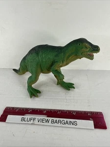 "Figura de juguete de dinosaurio Allosaurus de plástico verde modelo prehistórico realista 7 1/2""" - Imagen 1 de 3