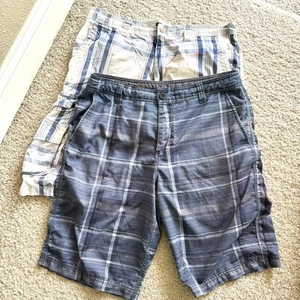 Paket 2 Herren Cargo Shorts Größe 33 INC und O’Neill kariert - Bild 1 von 5