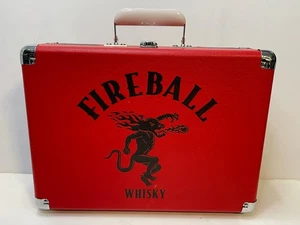 Estuche de whisky Fireball Crosley CR8005D-RE tocadiscos sin licor whisky incluido - Imagen 1 de 17