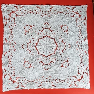 Mitteldecke / Madeira Spitze /Handarbeit / 80x80 cm / ein echter /Hingucker - Bild 1 von 4