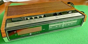GE General Electric Radiowecker Wecker AM FM Model No. 7-4630B Oldtimer geprüft - Bild 1 von 5