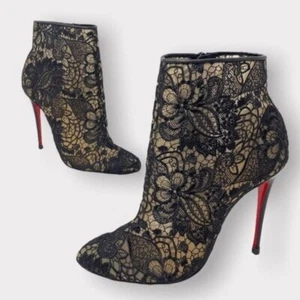 Stivaletti Christian Louboutin Miss Tennis 100 pizzo guipure neri 37 - Foto 1 di 10