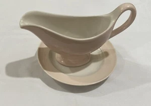 Vintage Mayer Porzellan hell - rosa und weiß Sauciere und Schale - Made in USA - Bild 1 von 6