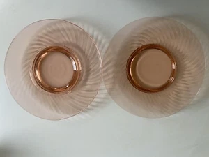 2 PCs Swirl Pattern Pink Depression Glass Footed Salad Plate 8" Vintage - Picture 1 of 2