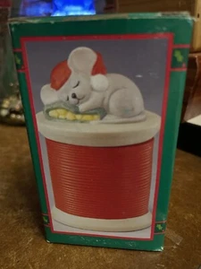House of Lloyd 1991 Sleeping Mouse parte superior de un carrete de hilo vela nunca usada - Imagen 1 de 9
