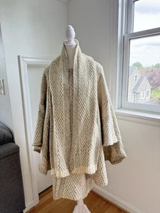Branigan Weaver Shawl Cape Coat Self Scarf One Size Cream Wool Cottagecore - Picture 1 of 15