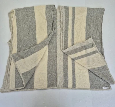 Кашемировое пончо один размер серое женское ручной работы в полоску вязаное мягкое - Изображение 1 из 4