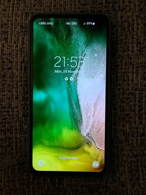 Samsung Galaxy S10e 128GB Prism Black Unlocked Doube Sim Smartphone - Image 1 of 4