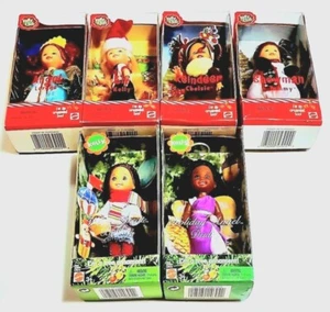 2001 Mattel Barbie Kelly Club Komplettsatz 4, plus zwei 2004 Kelly Puppen  - Bild 1 von 4