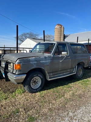Ford Bronco U100 1988 Foto 1 de 4