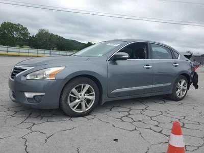 Condensador de aire acondicionado usado se adapta a: Nissan Altima 2015 grado A Foto 1 de 4