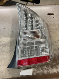 Tail Light Assembly TOYOTA PRIUS Right 10 11 RH REAR LAMP - Picture 1 of 3
