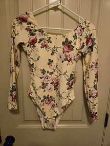 NUEVO CON ETIQUETAS Antonio Melani Estilo Bungalow Miraflores Manga Larga 1 Pieza Traje de Baño Pequeño - Imagen 1 de 10