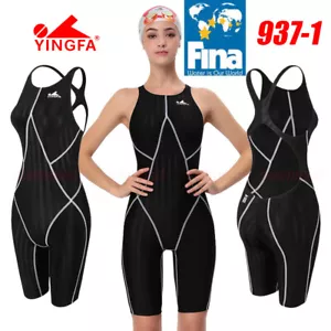 COSTUMI DA BAGNO IN GINOCCHIO DA COMPETIZIONE DA DONNA YINGFA 937-1 NUOVI CON ETICHETTE [APPROVATI FINEMENTE]! - Foto 1 di 2