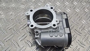 Válvula de mariposa Mercedes-Benz W204 C-Kl OM642 A6420900270 como nueva - Imagen 1 de 1