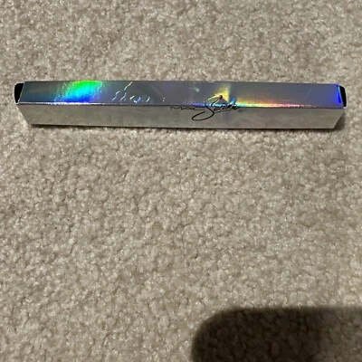 MAC Selena Lip Liner Pencil ENTRE A MI MUNDO (Warm Medium Brown) 0.05oz - Image 1 of 4