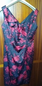 Black and red dress with Rose pattern ruff & gathered Debenhams - Picture 1 of 2