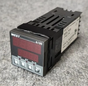 Controlador de temperatura WEST Instruments Modelo: N6100 Z270002 S140 - Imagen 1 de 7