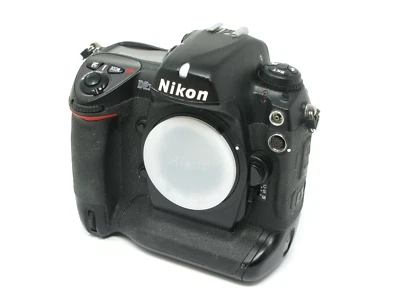 Nikon D2X 12.4MP Digital SLR Camera Body Only - 39,900 Shots - Image 1 of 4
