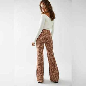 Free People 35 CRVY Wild Honey Printed Schlagjeans Neu ohne Etikett - Bild 1 von 8