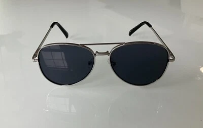 Gafas de sol American Eagle Aviator con monturas de metal plateado talla única. Nuevo  Foto 1 de 4