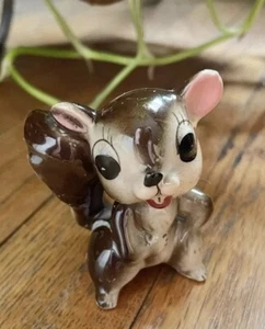 Vintage Eichhörnchen oder Streifenhörnchen Keramik Japan niedliche handbemalte glasierte Figur 3 Zoll - Bild 1 von 3