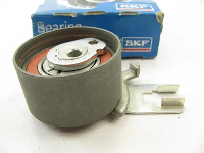 Polea loca de distribución del motor SKF VKM16800 - 2000-2003 Volvo S80 2,8 L 2,9 L I6 Foto 1 de 3