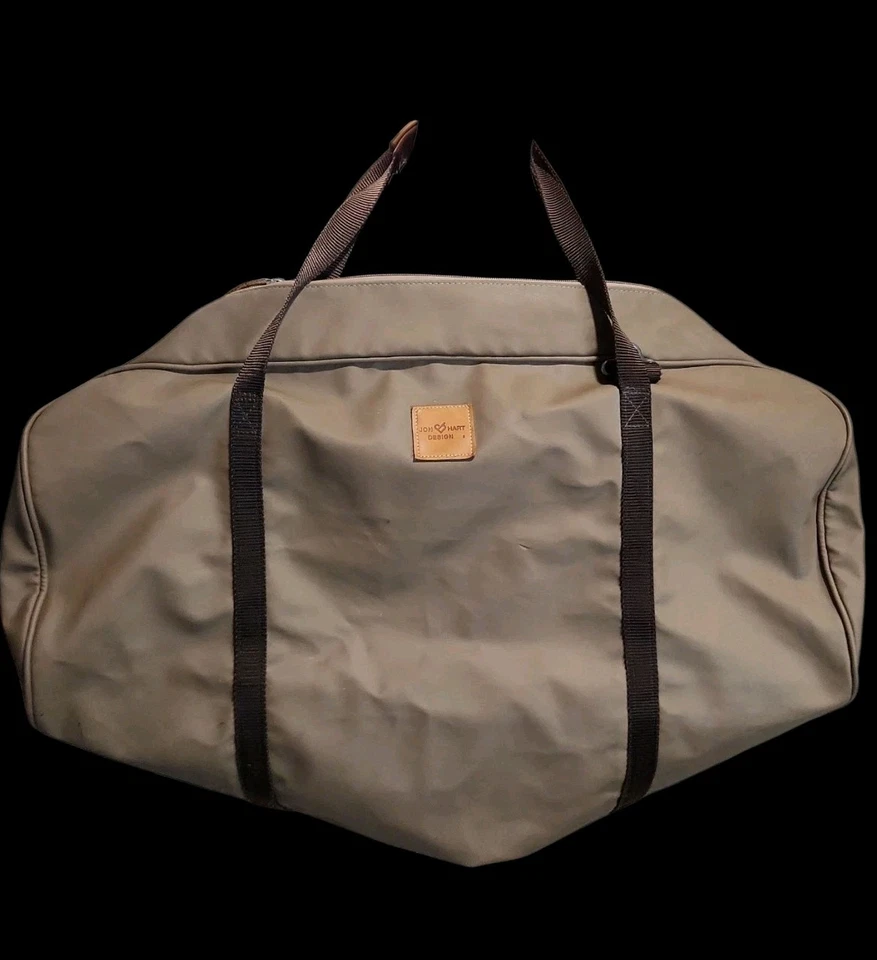 BOLSA DE VIAJE USADA DISEÑO JON HART Foto 1 de 4