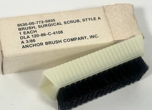 Pennello scrub chirurgico mani e unghie Anchor, stile A, militare USA 6530-00-772-5935 - Foto 1 di 7