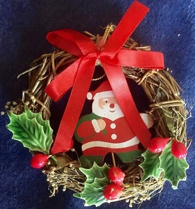 Christmas Wreath Santa Ornament #1093 - Picture 1 of 2