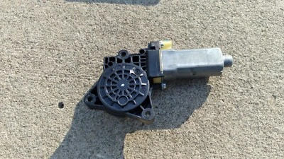 Kia Rondo LH 2007-2010 motor de ventana eléctrica delantera usado Foto 1 de 2