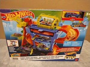 Hot Wheels City Color Shifters Tunnel Twist Play Set Brand New Free Shipping - Picture 1 of 22