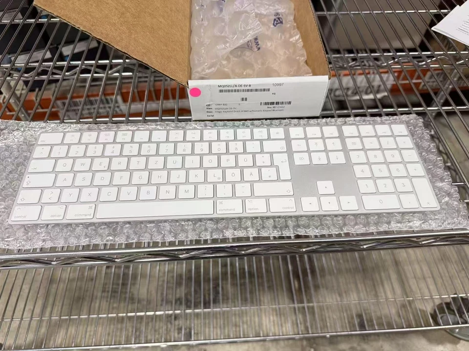 Apple Magic Wireless Keybord A1843 w/Numeric Keypad Bluetooth A1843 MQ052LLA - Image 1 of 1