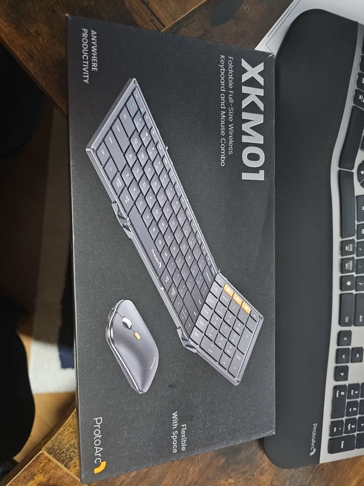 Mini teclado y ratón compacto ProtoArc plegable XKM01 con estuche  Foto 1 de 1