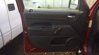 2007–2017 Jeep Patriot Driver Front Door Trim Panel – LH Interior Black Foto 1 de 4