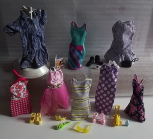 Barbie Dresses Outfit Clothes WITH Shoes + Accessories LOT 3 - Picture 1 of 10