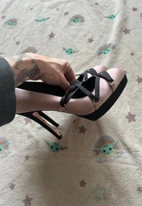 Zapatos de aguja Karen Millen para mujer rosa pálido negro contraste con cordones tacón alto 6 - Imagen 1 de 5