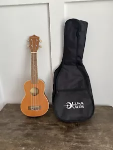 Mitchell MU40NT Ukulele Great For Beginner And Intermediate Players! + Luna Case - Picture 1 of 11
