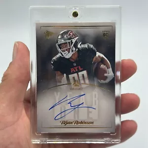 2023 Luminance Bijan Robinson Year One Signature Rookie #Y1BRO Card Autograph - Bild 1 von 2