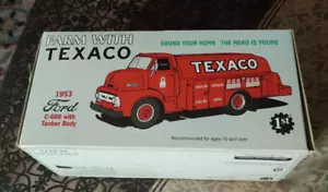 TEXACO 1953 FORD C-600 MIT TANKWAGENAUFBAU - ERSTER GANG #18-2175 - 1:34 - Bild 1 von 6