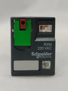 Relé en miniatura Schneider RXM4AB2P7 230V AC 6A 4CO con LED - Imagen 1 de 4